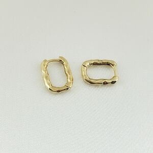18K Gold Square Hoop Earrings